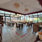 Hotel & Cafe Schachtenburg