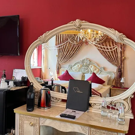 & Cafe Schachtenburg ホテル シュリッツ