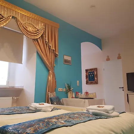 ホテル & Cafe Schachtenburg