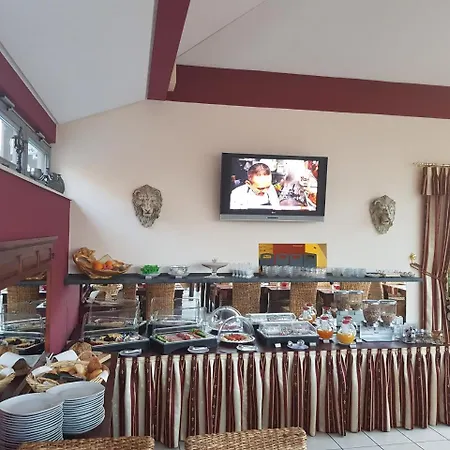 ホテル & Cafe Schachtenburg