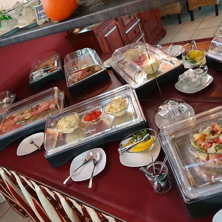 Hotel & Cafe Schachtenburg