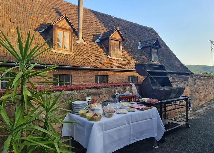 Szálloda & Cafe Schachtenburg