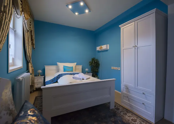 Szálloda & Cafe Schachtenburg